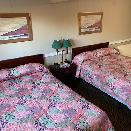 Orono Twin Oaks Motel المظهر الخارجي الصورة